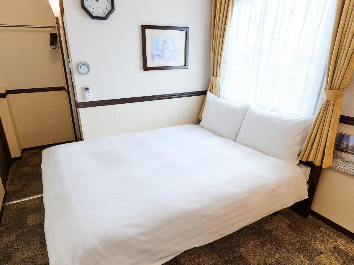 Toyoko Inn Osaka Shinsaibashi Nishi Bagian luar foto